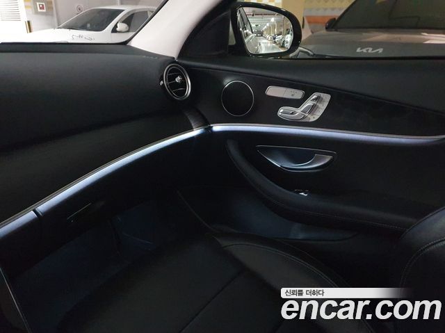 Mercedes-Benz E-Class E220d 4MATIC Avantgarde