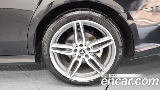 Mercedes-Benz E-Class E300 AMG Line