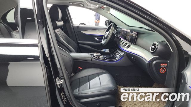 Mercedes-Benz E-Class E300 AMG Line