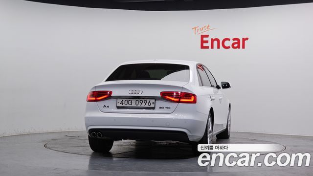 Audi A4 30 TDI Dynamic