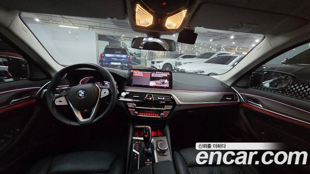 BMW 5-Series 530i Luxury