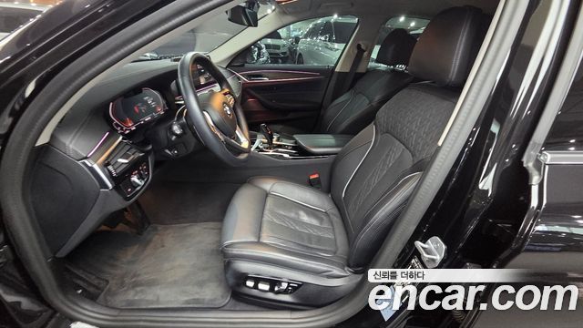 BMW 5-Series 530i Luxury