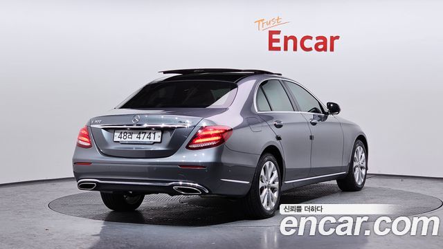 Mercedes-Benz E-Class E300 4MATIC Exclusive
