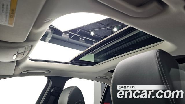 Mercedes-Benz E-Class E300 4MATIC Exclusive