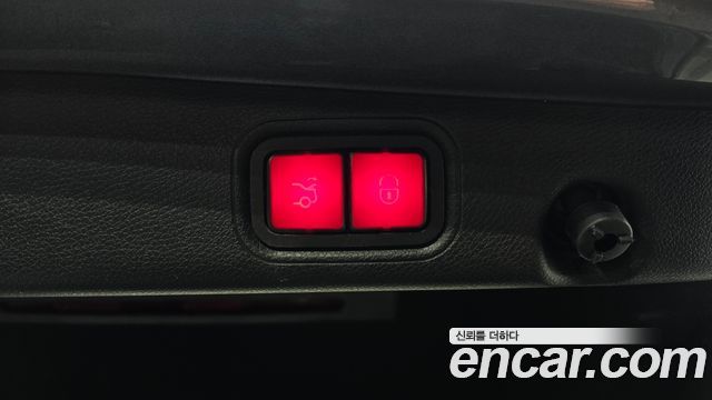 Mercedes-Benz E-Class E300 4MATIC Exclusive