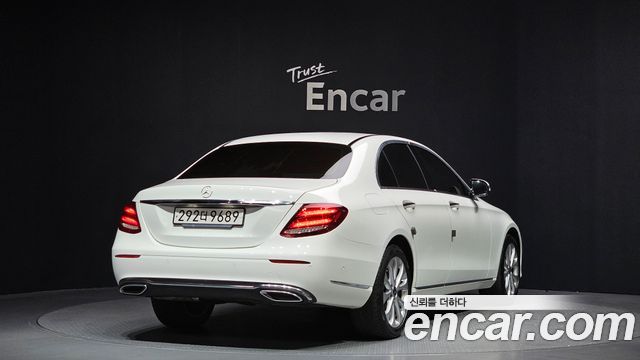 Mercedes-Benz E-Class E220d Exclusive