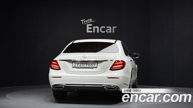 Mercedes-Benz E-Class E220d Exclusive