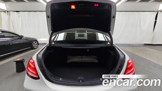 Mercedes-Benz E-Class E220d Exclusive