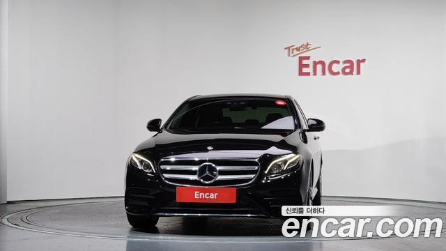 Mercedes-Benz E-Class E300 4MATIC AMG Line
