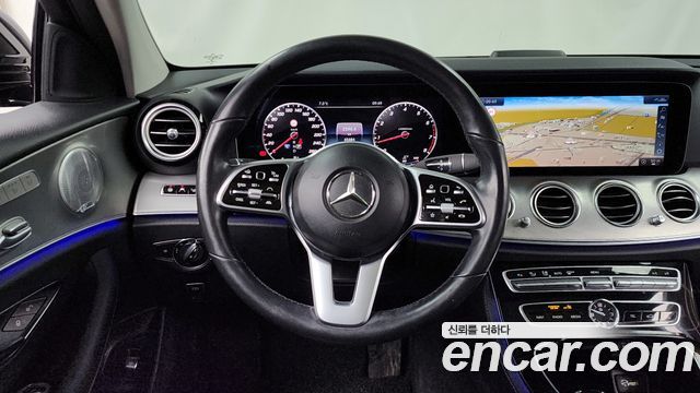 Mercedes-Benz E-Class E300 4MATIC AMG Line