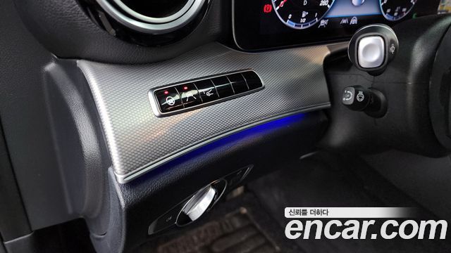 Mercedes-Benz E-Class E300 4MATIC AMG Line