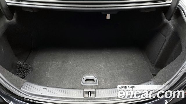 Mercedes-Benz E-Class E300 4MATIC AMG Line