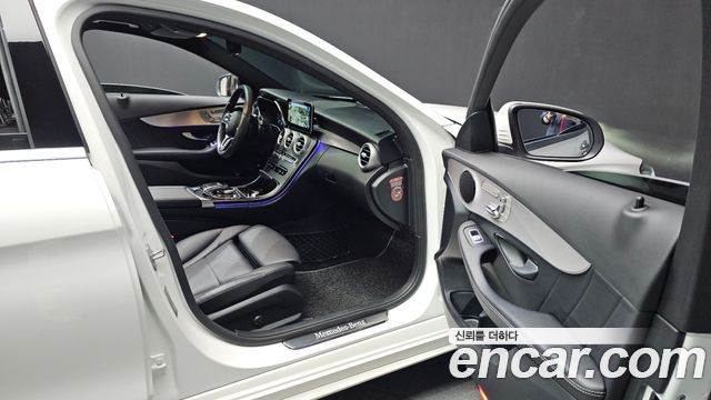 Mercedes-Benz C-Class C200 AMG Line