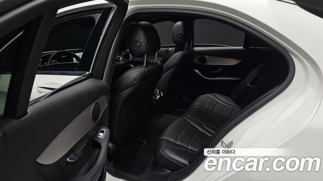 Mercedes-Benz C-Class C200 AMG Line