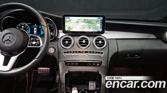 Mercedes-Benz C-Class C200 AMG Line