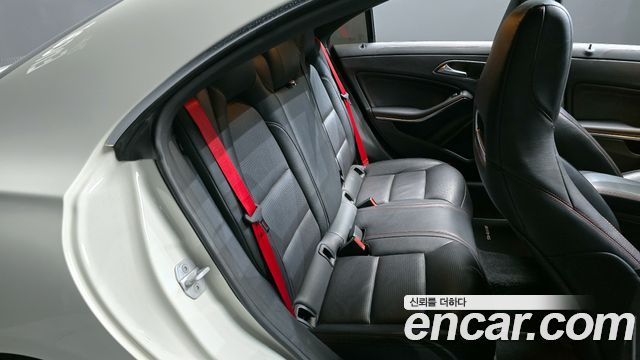 Mercedes-Benz CLA-Class CLA45 AMG 4MATIC