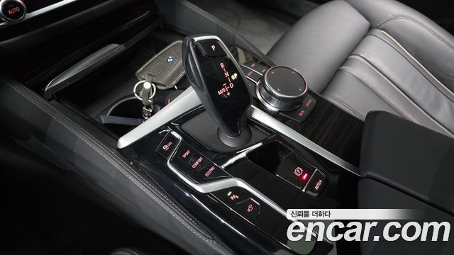 BMW 5-Series 520i Luxury