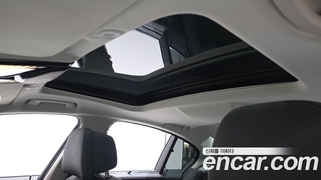 BMW 5-Series 520i Luxury