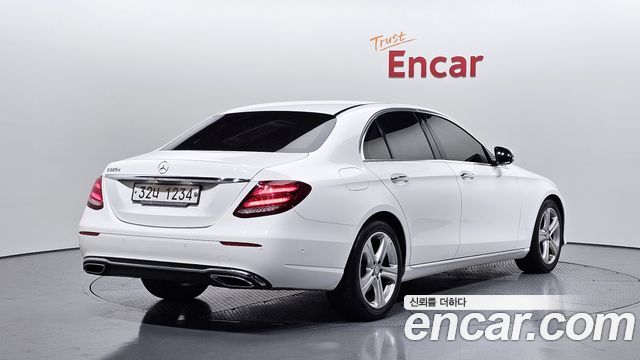 Mercedes-Benz E-Class E220d Avantgarde