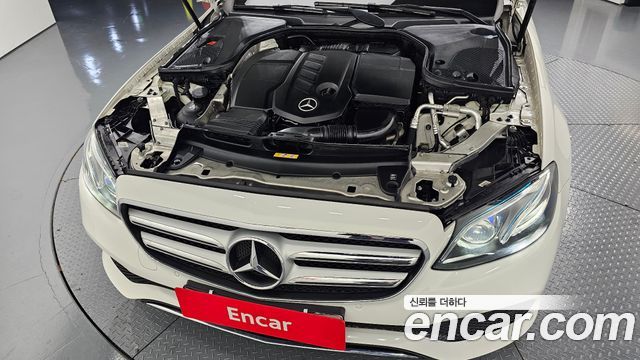 Mercedes-Benz E-Class E220d Avantgarde