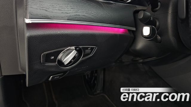 Mercedes-Benz E-Class E220d Avantgarde