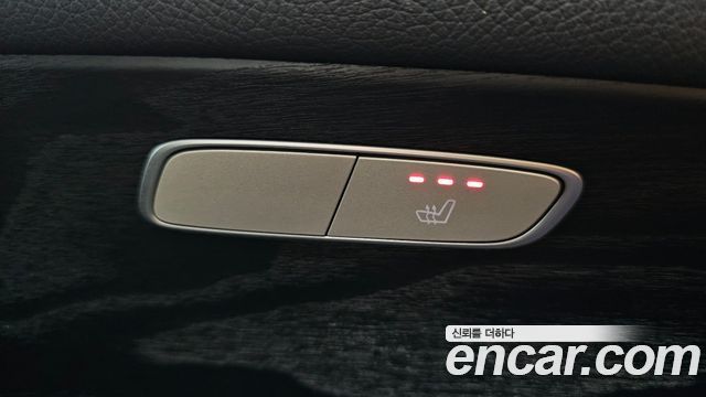 Mercedes-Benz E-Class E220d Avantgarde