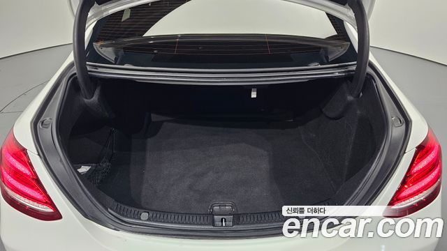 Mercedes-Benz E-Class E220d Avantgarde