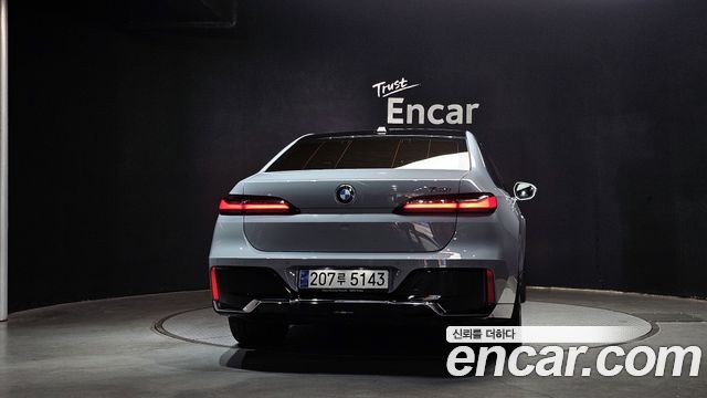 BMW 7-Series 740i sDrive M Sport