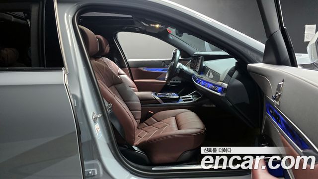 BMW 7-Series 740i sDrive M Sport