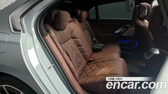 BMW 7-Series 740i sDrive M Sport