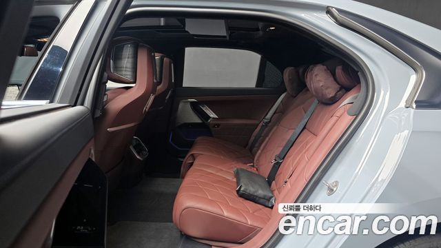 BMW 7-Series 740i sDrive M Sport