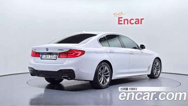 BMW 5-Series 530i M Sport Package Plus