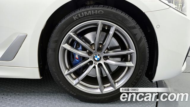 BMW 5-Series 530i M Sport Package Plus