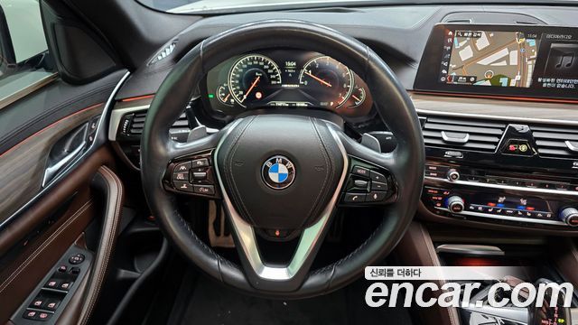 BMW 5-Series 530i M Sport Package Plus