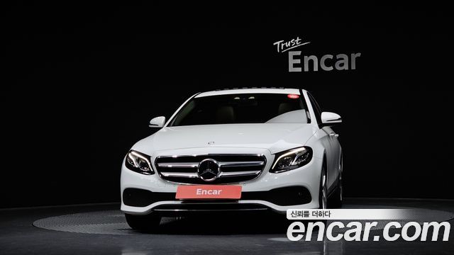 Mercedes-Benz E-Class E220d Avantgarde Intelligent Drive
