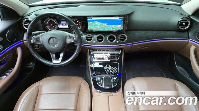 Mercedes-Benz E-Class E220d Avantgarde Intelligent Drive