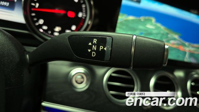 Mercedes-Benz E-Class E220d Avantgarde Intelligent Drive