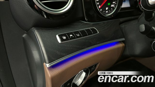 Mercedes-Benz E-Class E220d Avantgarde Intelligent Drive