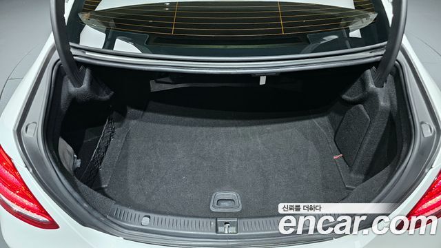 Mercedes-Benz E-Class E220d Avantgarde Intelligent Drive