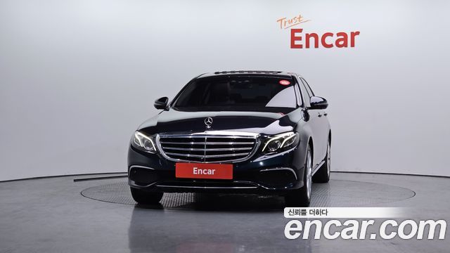 Mercedes-Benz E-Class E300 4MATIC Exclusive