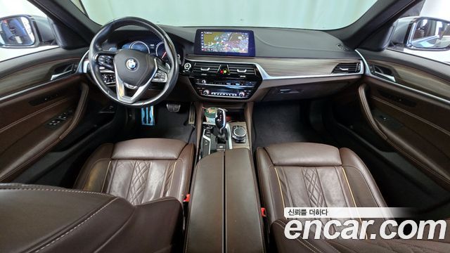 BMW 5-Series 530i M Sport Package Plus