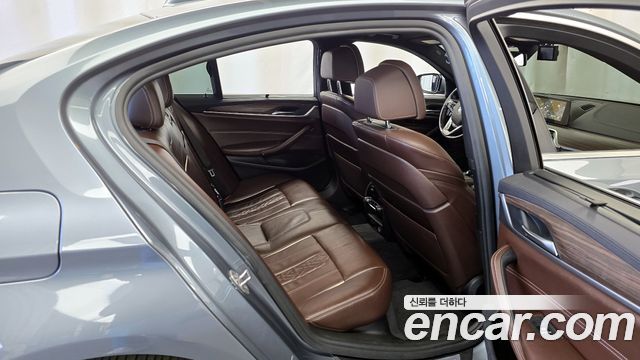 BMW 5-Series 530i M Sport Package Plus