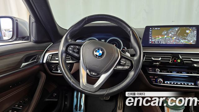 BMW 5-Series 530i M Sport Package Plus