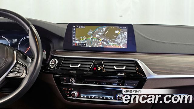 BMW 5-Series 530i M Sport Package Plus