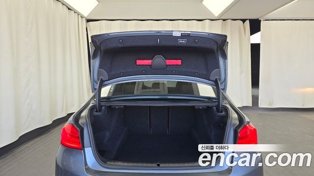 BMW 5-Series 530i M Sport Package Plus