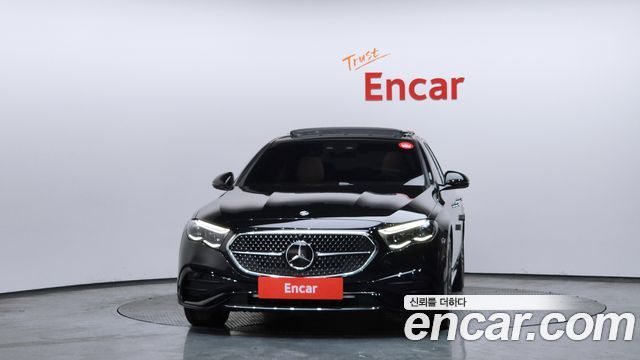 Mercedes-Benz E-Class E300 4MATIC AMG Line