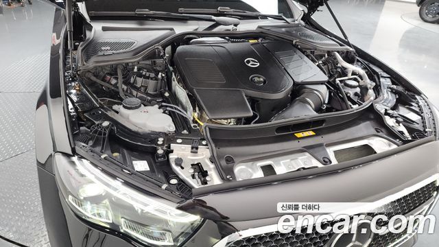 Mercedes-Benz E-Class E300 4MATIC AMG Line