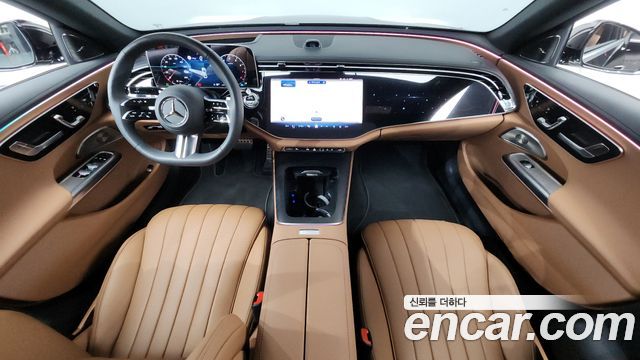 Mercedes-Benz E-Class E300 4MATIC AMG Line