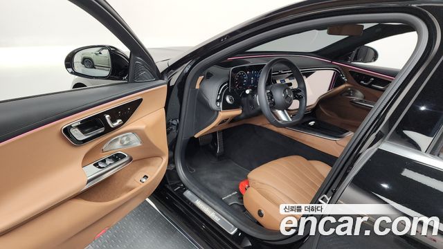Mercedes-Benz E-Class E300 4MATIC AMG Line