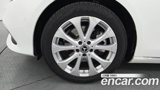 Mercedes-Benz E-Class E220d 4MATIC Exclusive